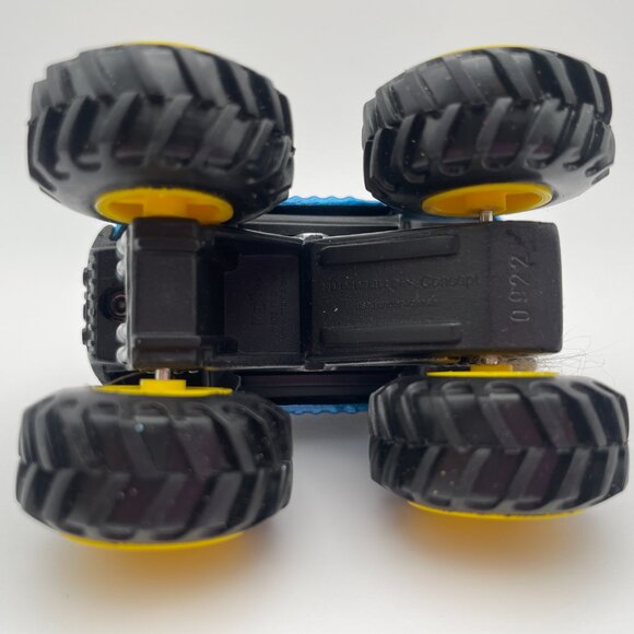 Maisto Dirt Demons Monster Truck Plastic Blue\Yellow Diecast (SKU: 408TO) - Picture 5 of 7